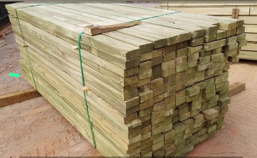 Estrutura de vigas em pinus tratado